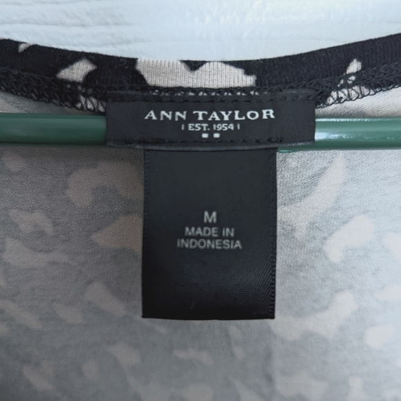 ANN TAYLOR - Animal Print Dress - Picture 3 of 5